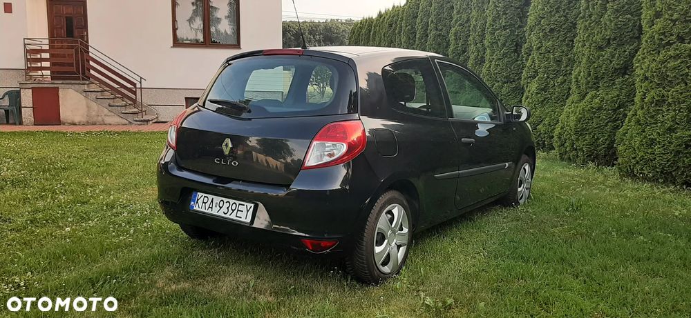 Renault Clio - 18