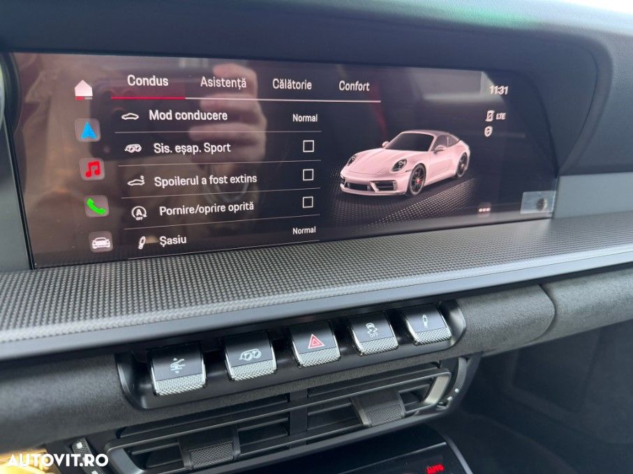 Porsche 911 Targa 4 GTS PDK - 23