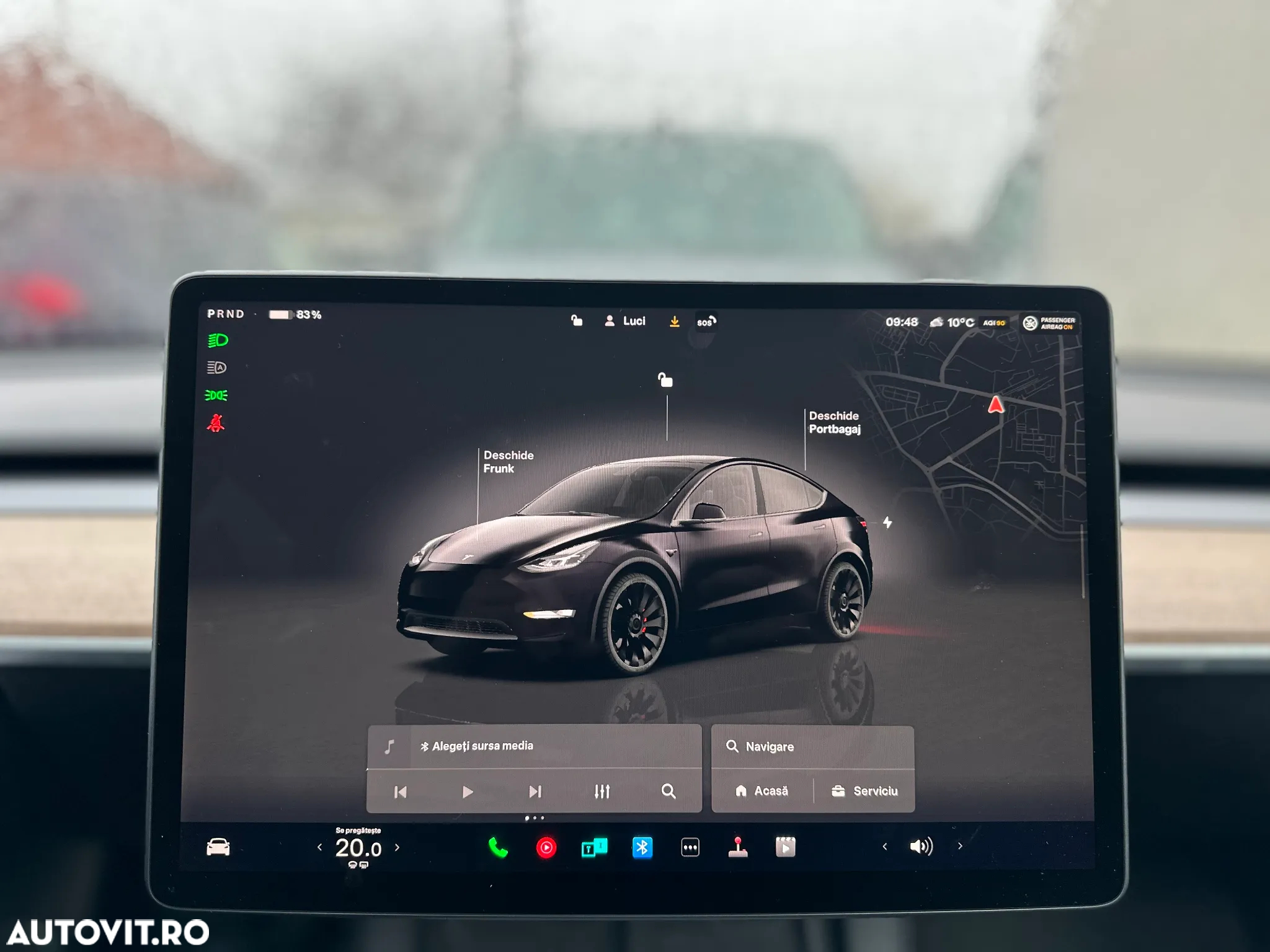 Tesla Model Y - 10