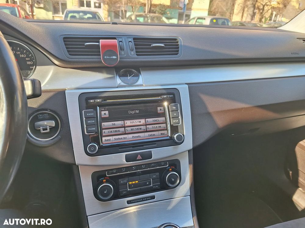 Volkswagen Passat Variant 1.8 TSI Comfortline - 4