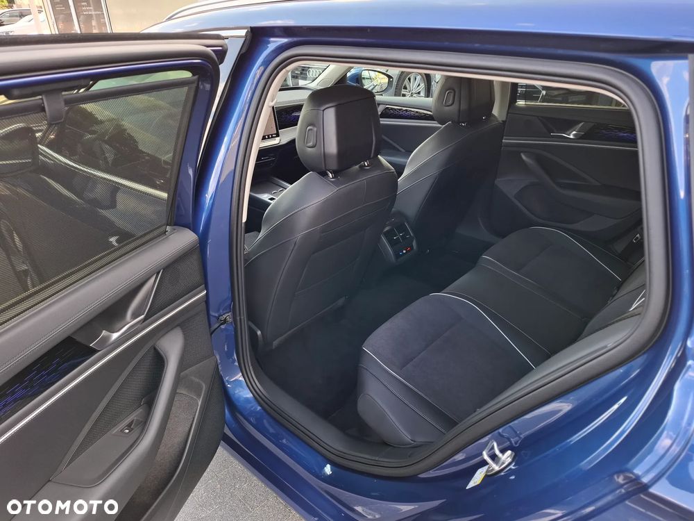 Volkswagen Passat Variant 1.5 TSI ACT mHEV Business Plus DSG - 15