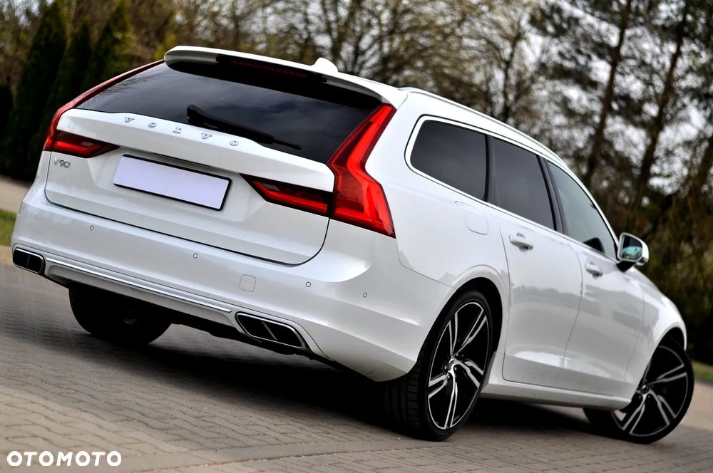 Volvo V90 D4 SCR Momentum Pro - 17