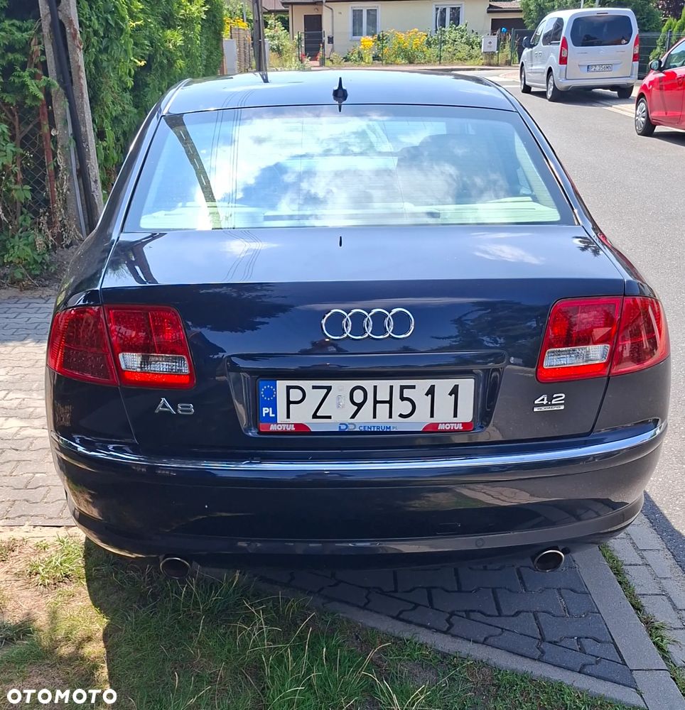 Audi A8 4.2 Quattro - 4