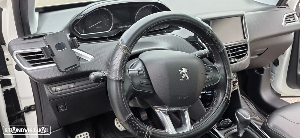 Peugeot 2008 1.2 PureTech Allure EAT6 - 2