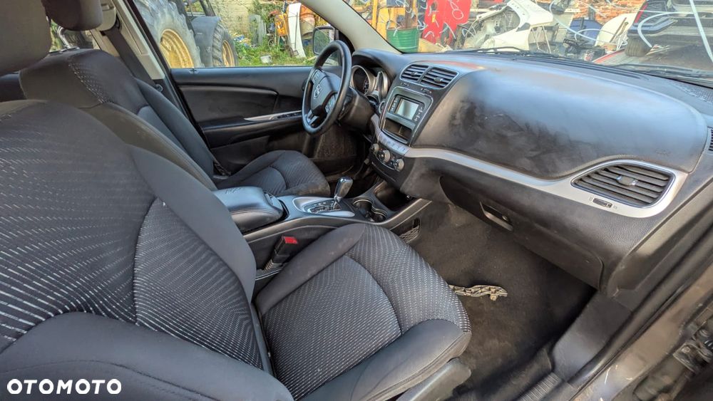 Dodge Journey - 12