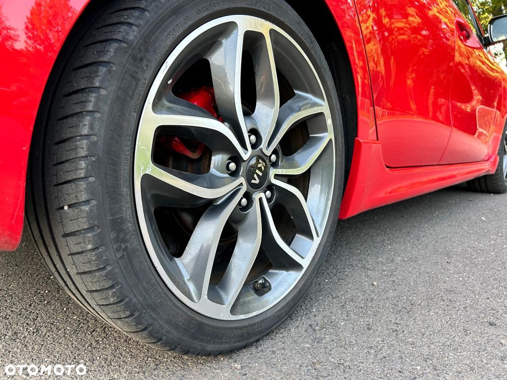 Kia Ceed 1.6 T-GDI GT - 19