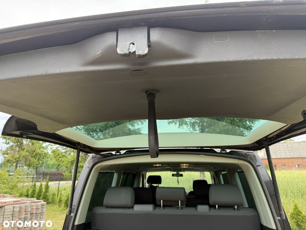 Volkswagen Multivan - 17