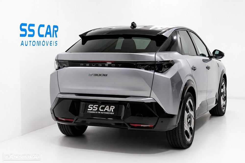 Peugeot E-3008 73 kWh GT - 3