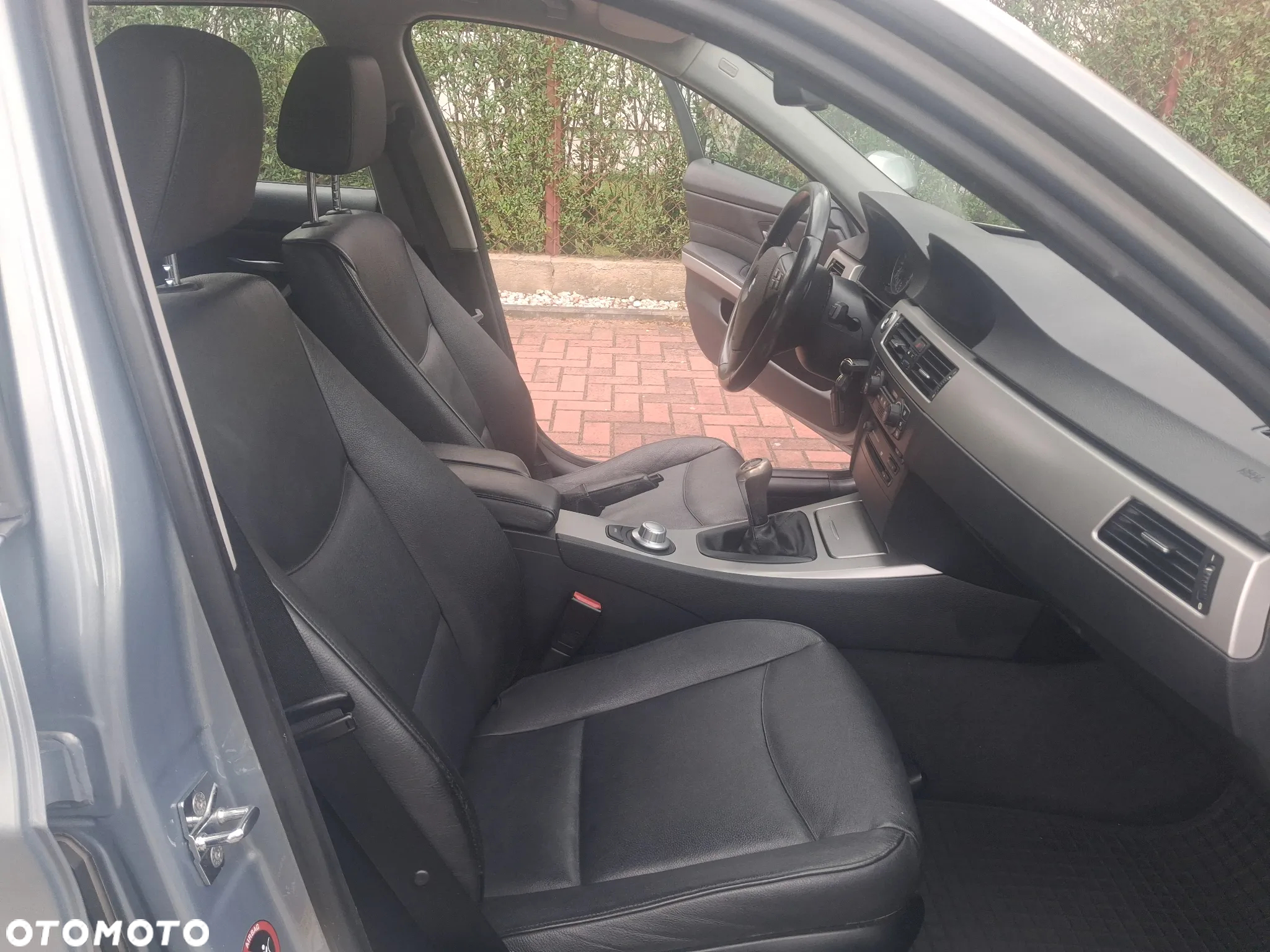 BMW Seria 3 320d DPF Touring Edition Fleet - 4