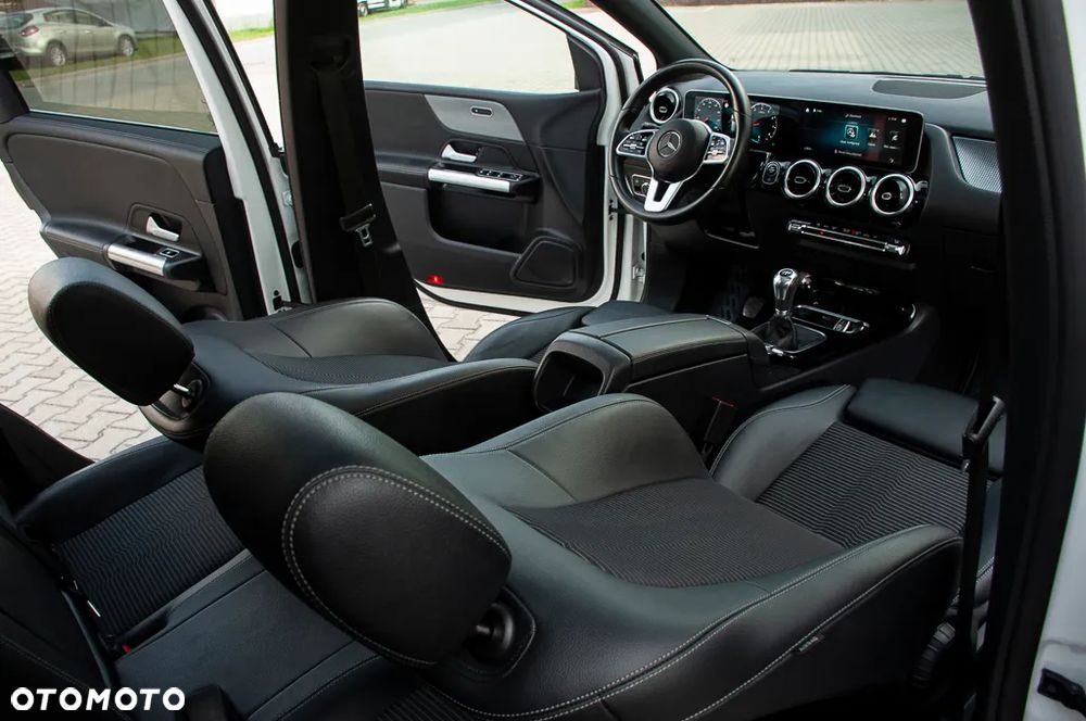Mercedes-Benz Klasa B 180 Edition 2020 - 24