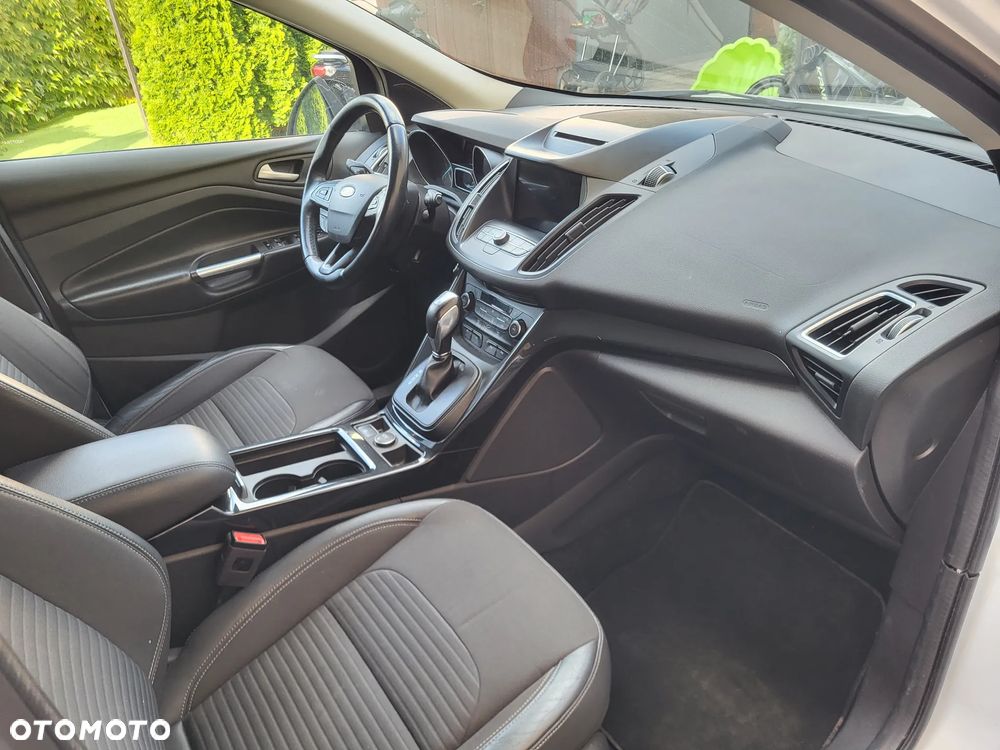 Ford Kuga 1.5 TDCi FWD Titanium - 16