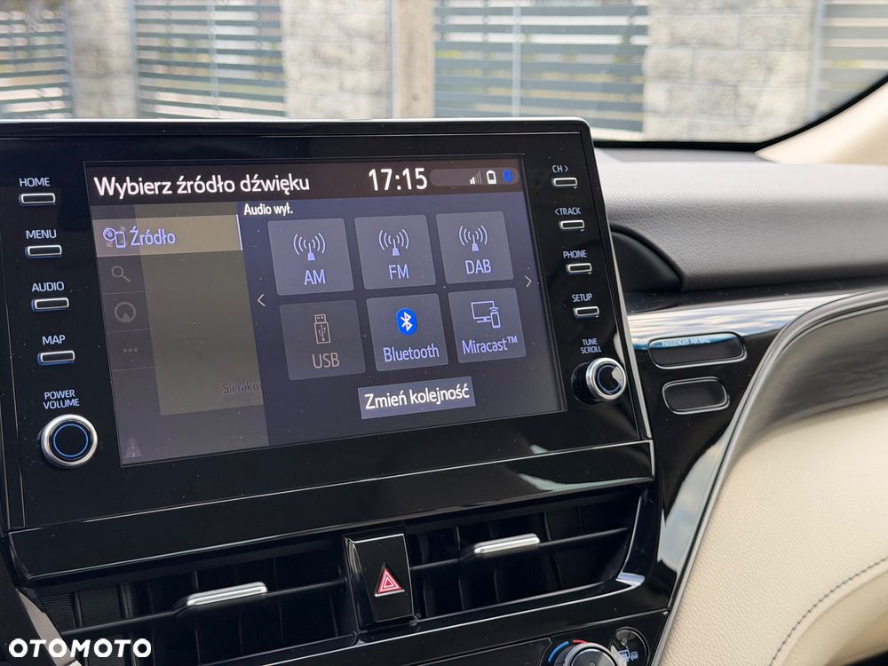 Toyota Camry 2.5 Hybrid Executive CVT - 34