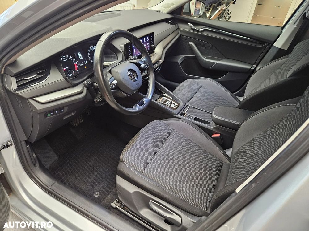 Skoda Octavia 2.0 TDI DSG Ambition - 10