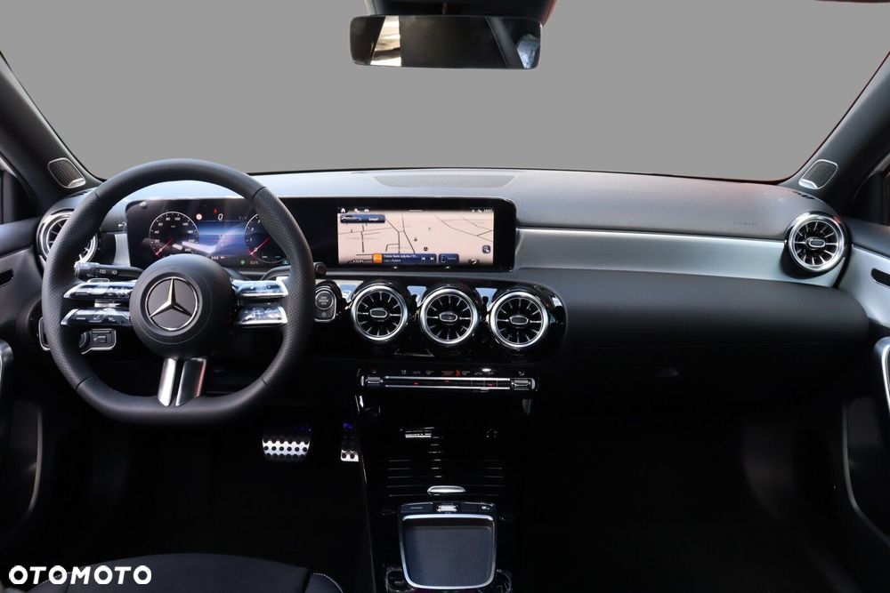 Mercedes-Benz Klasa A 200 AMG Line 7G-DCT - 11