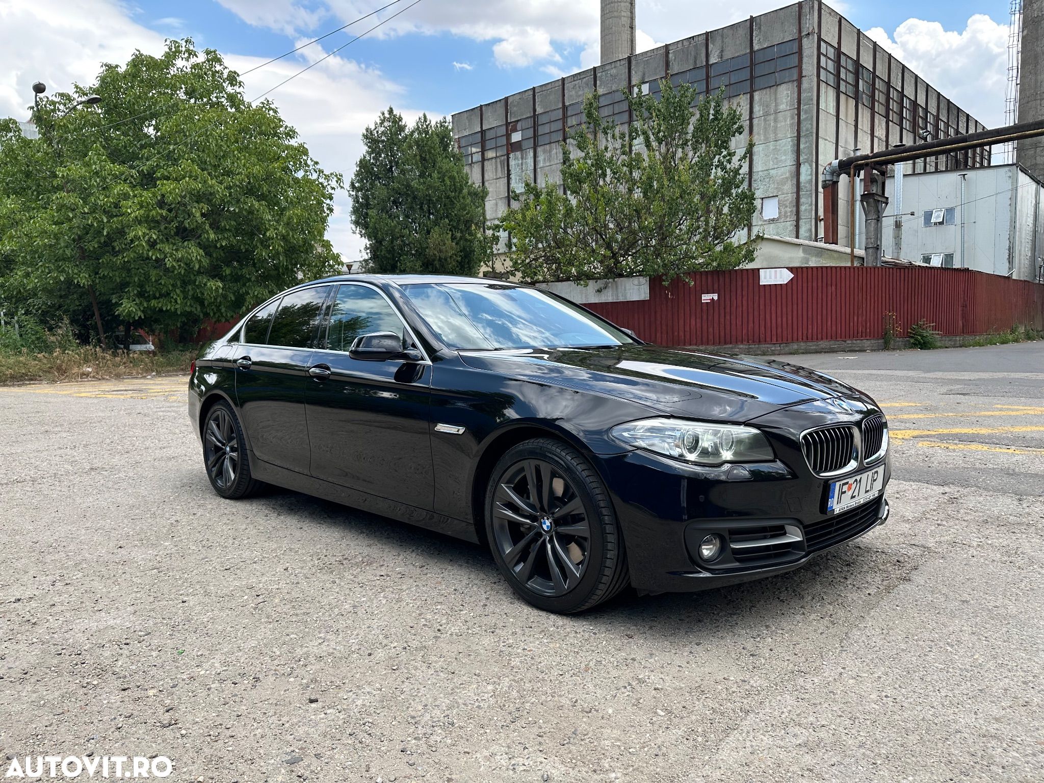 BMW Seria 5 525d xDrive AT - 1