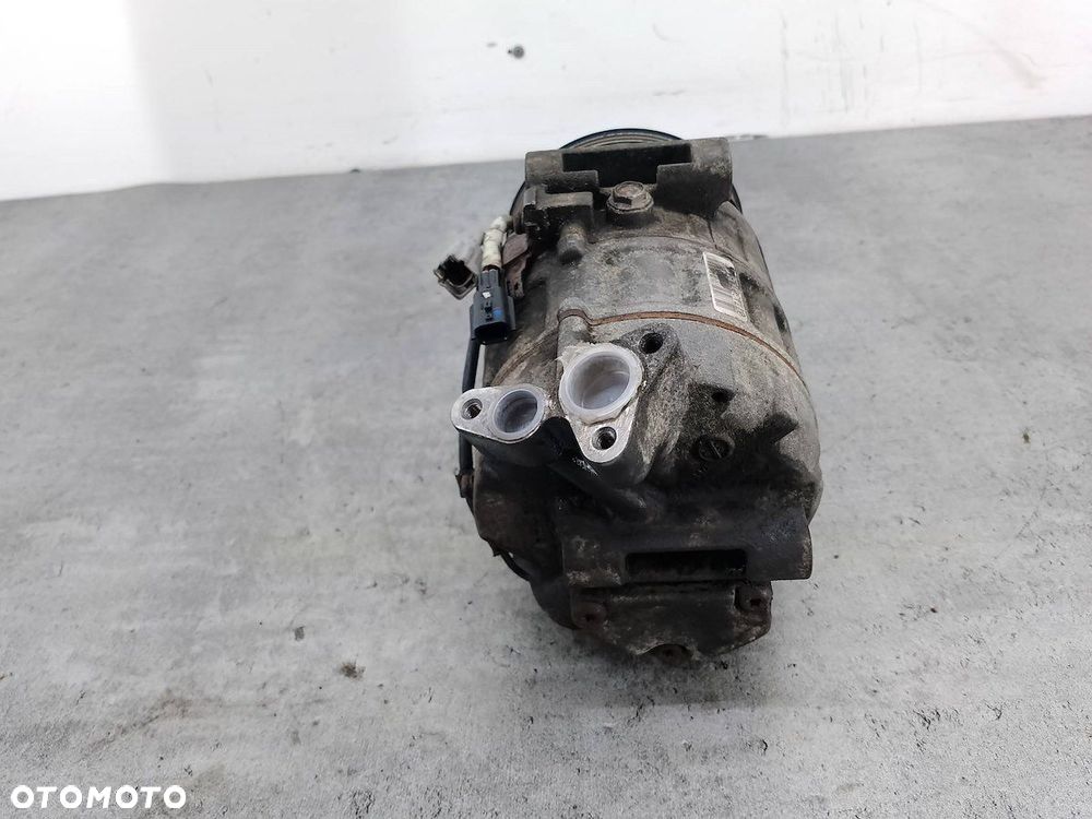 POMPA, SPRĘŻARKA KLIMATYZACJI RENAULT LAGUNA III 8200890987 2.0 DCI - 3