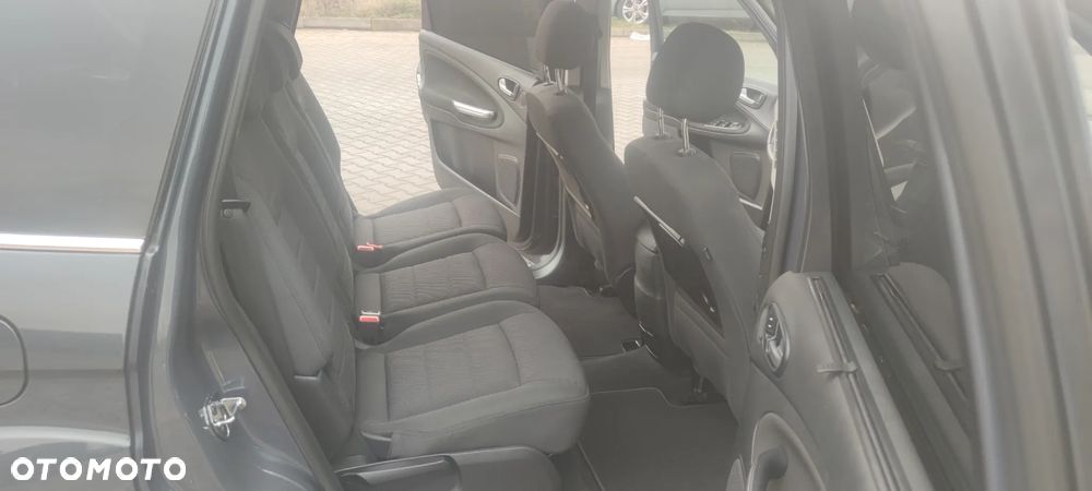 Ford S-Max 2.0 TDCi DPF Titanium - 15