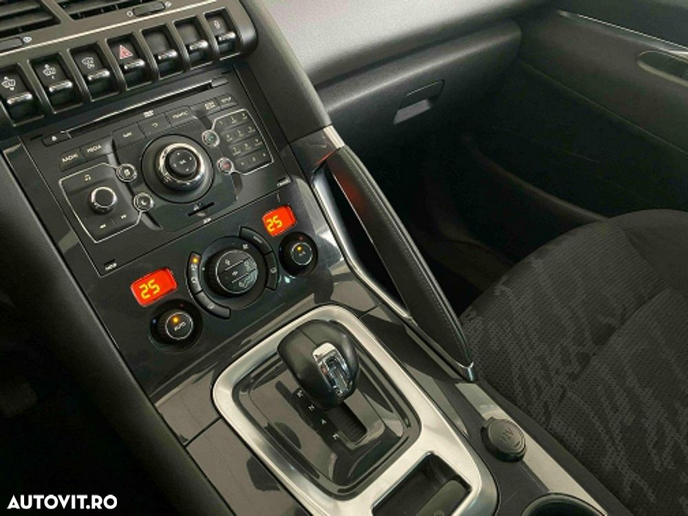 Peugeot 3008 - 25
