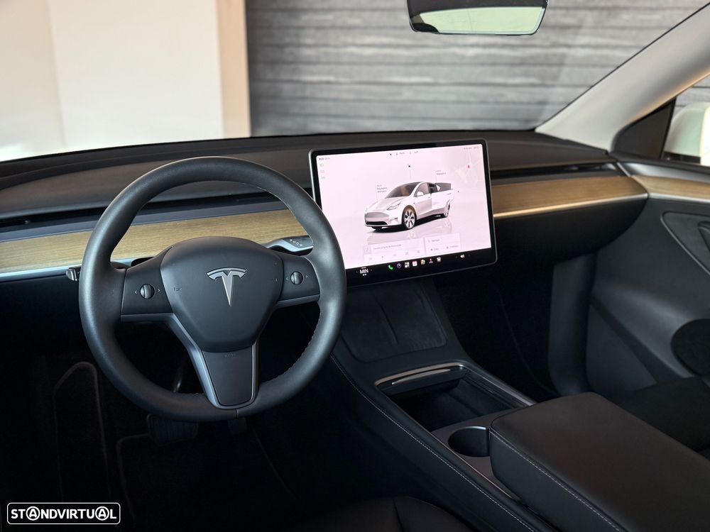 Tesla Model Y Standard - 22