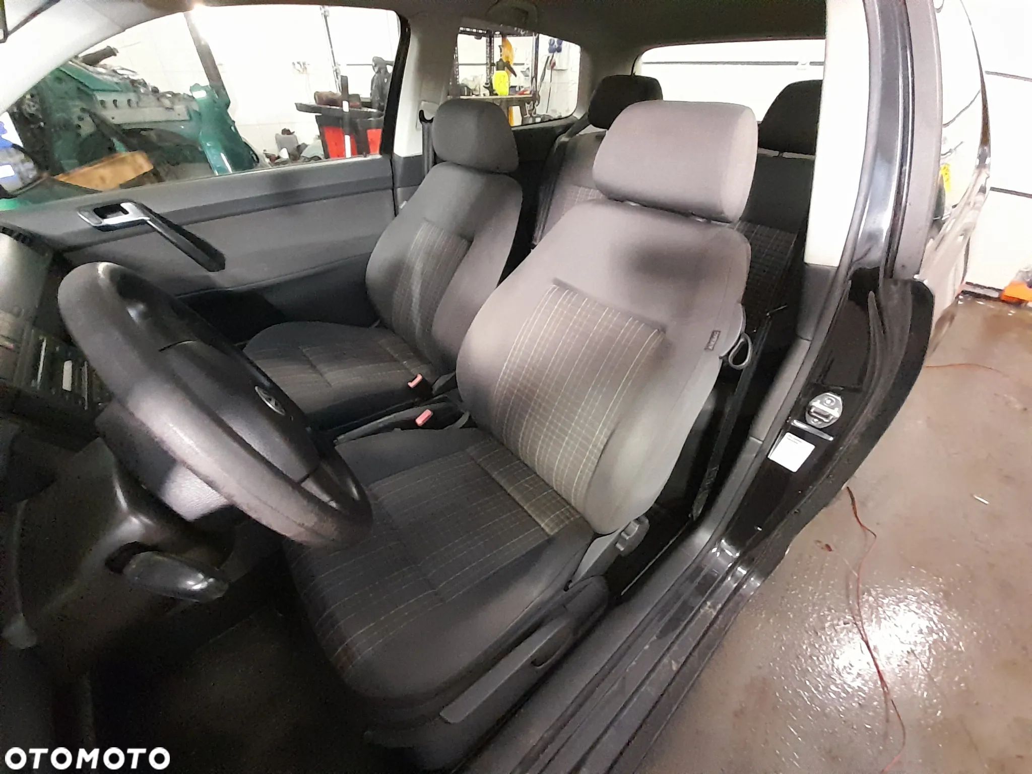 VW POLO 9N LIFT FOTELE KANAPA KOMPLET 3 DRZWI - 1