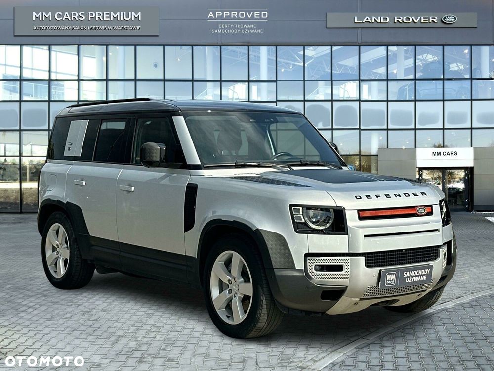 Land Rover Defender - 1