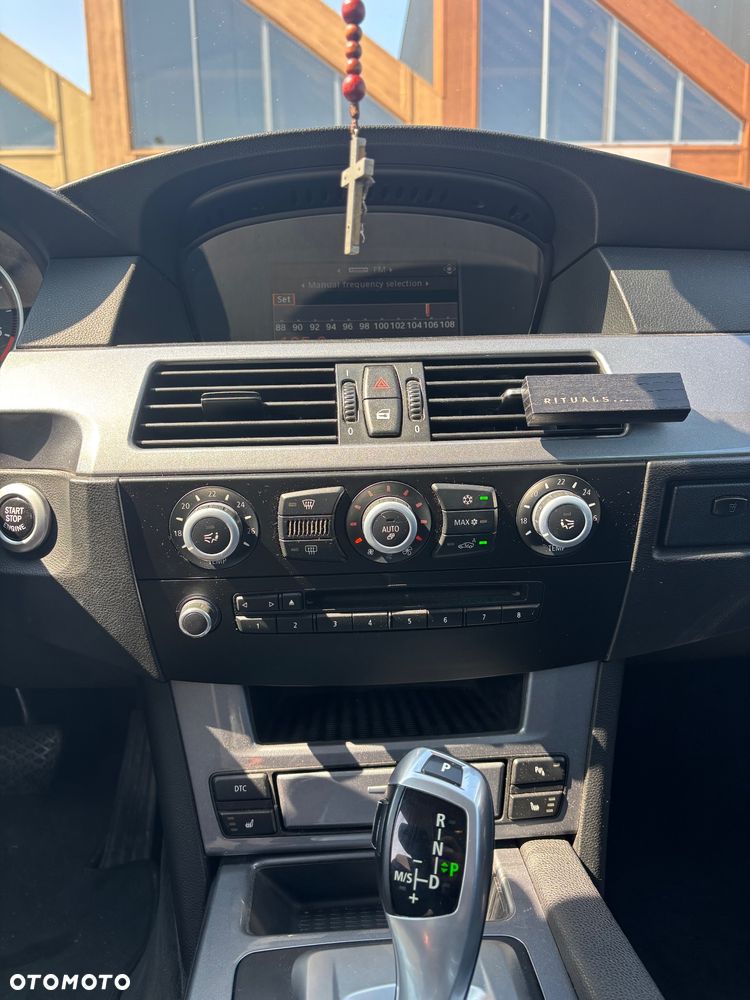 BMW Seria 5 520d - 13