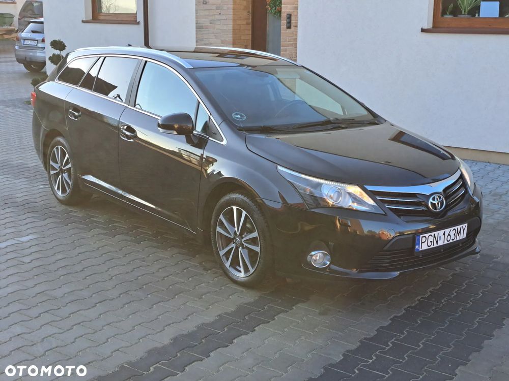 Toyota Avensis 1.8 Premium - 19