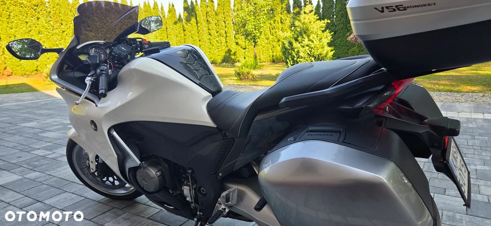 Honda VFR - 18