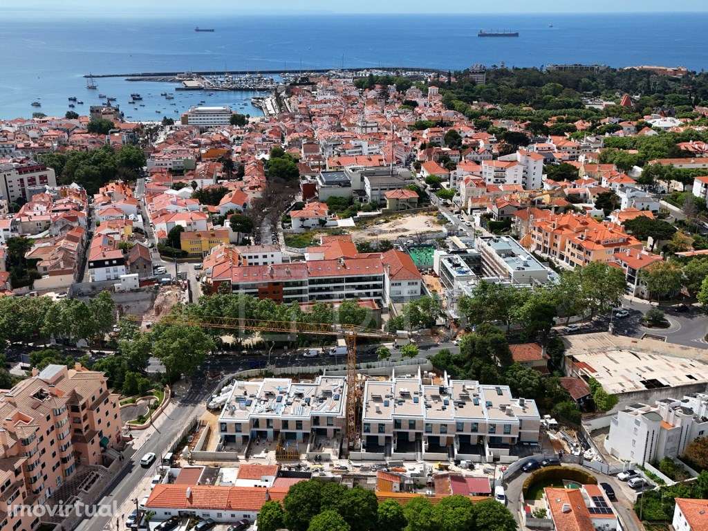Moradia T3 com jardim inserida num novo empreendimento em Cascais - Grande imagem: 3/81