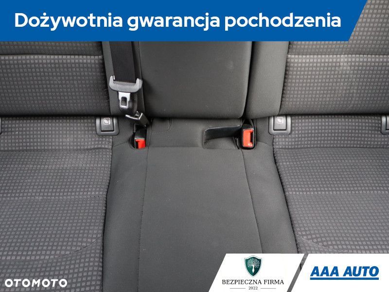 Kia Ceed - 11