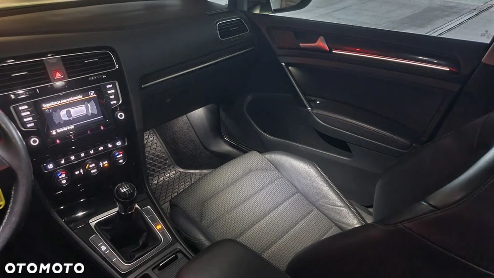 Volkswagen Golf 1.4 TSI BMT Highline - 13