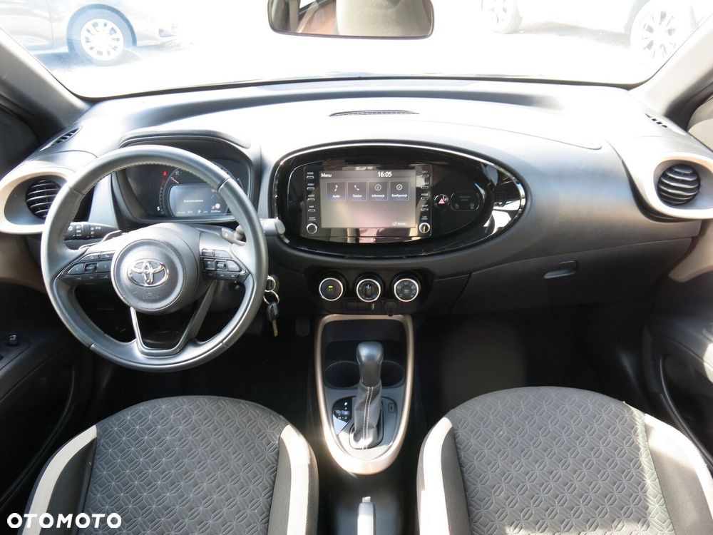 Toyota Aygo X 1.0 VVT-i Style CVT - 8