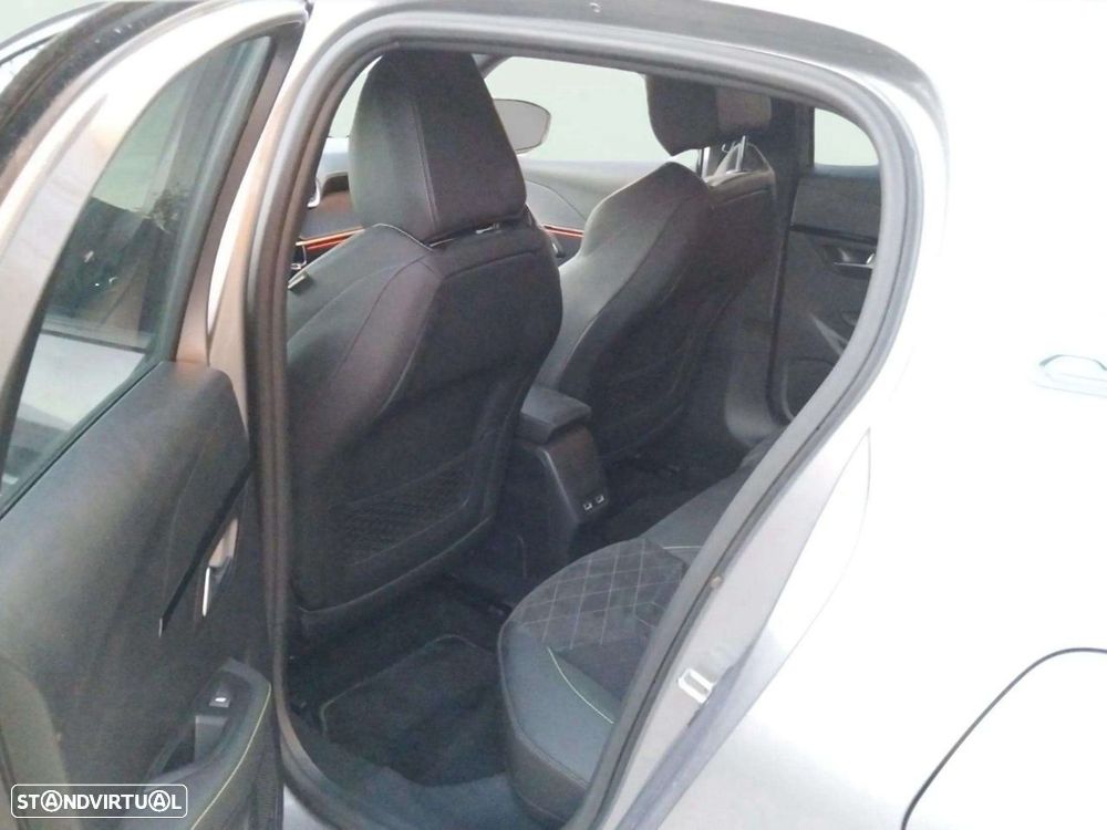 Peugeot e-208 50 kWh GT Pack - 12