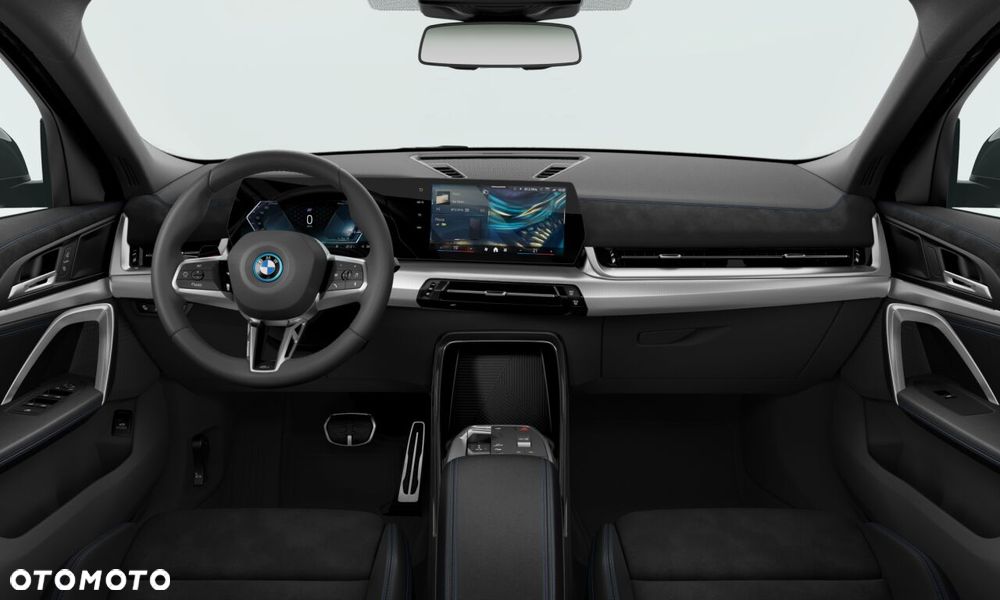 BMW iX2 eDrive20 66.5kWh M Sport - 16