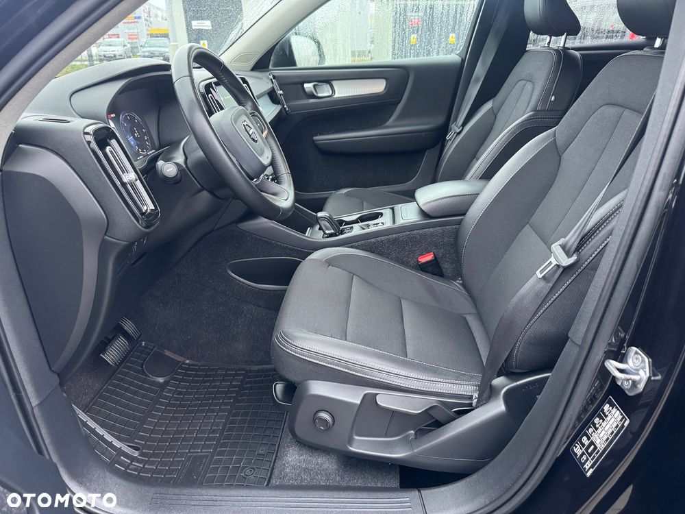 Volvo XC 40 D3 SCR Momentum - 17