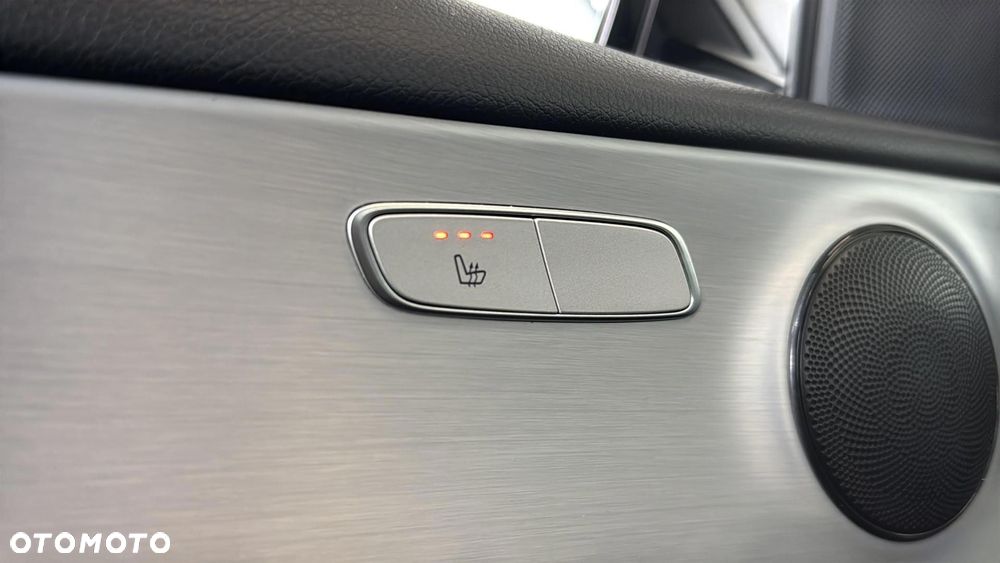 Mercedes-Benz Klasa E 220 d 4-Matic AMG - 32