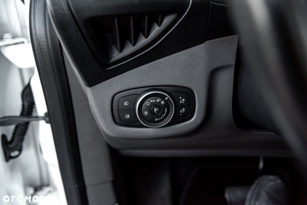 Ford Tourneo Connect 1.5 TDCi Trend PowerShift - 27