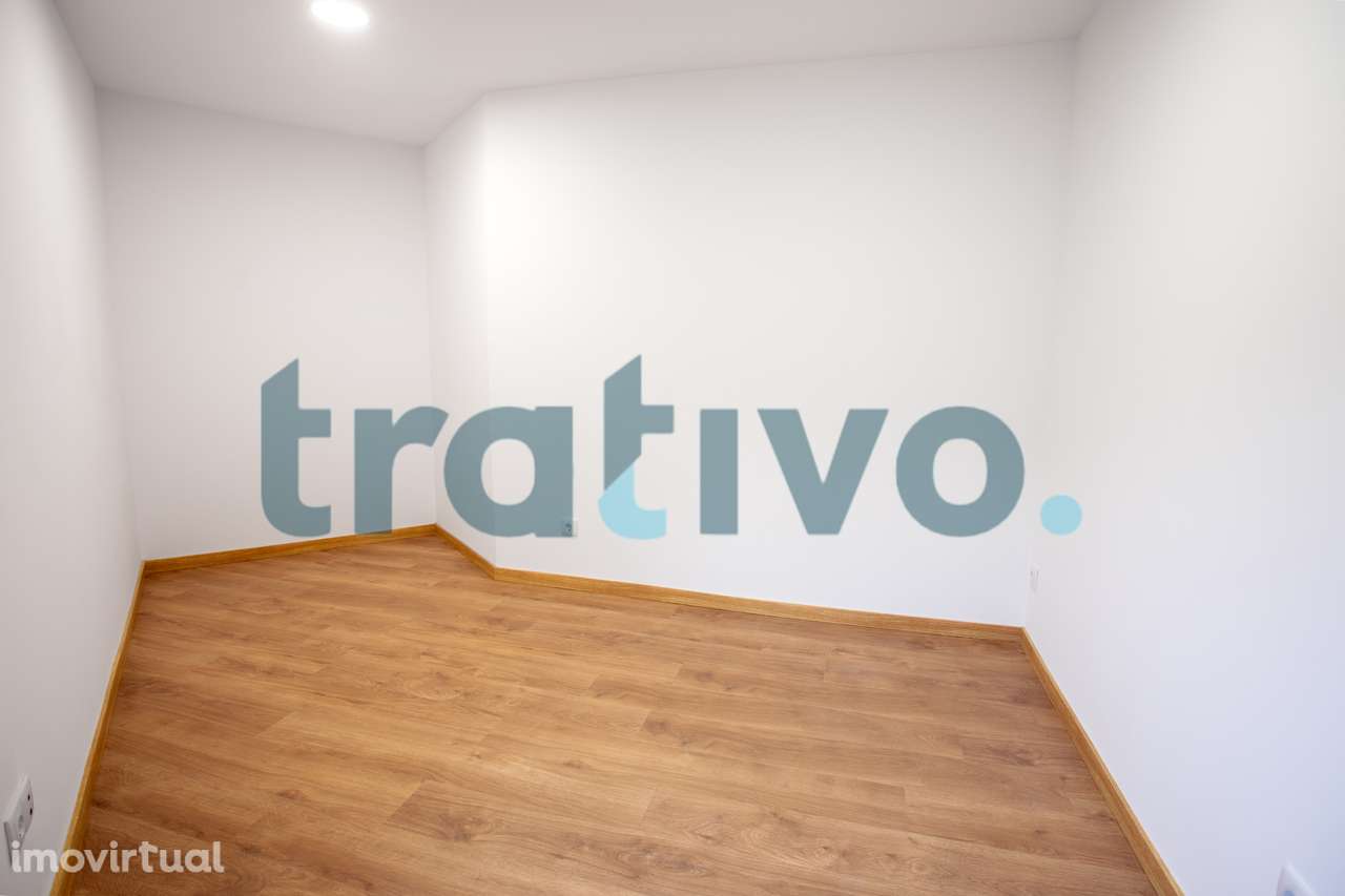 Vende-se moradia T2 Santa Clara - Grande imagem: 2/4