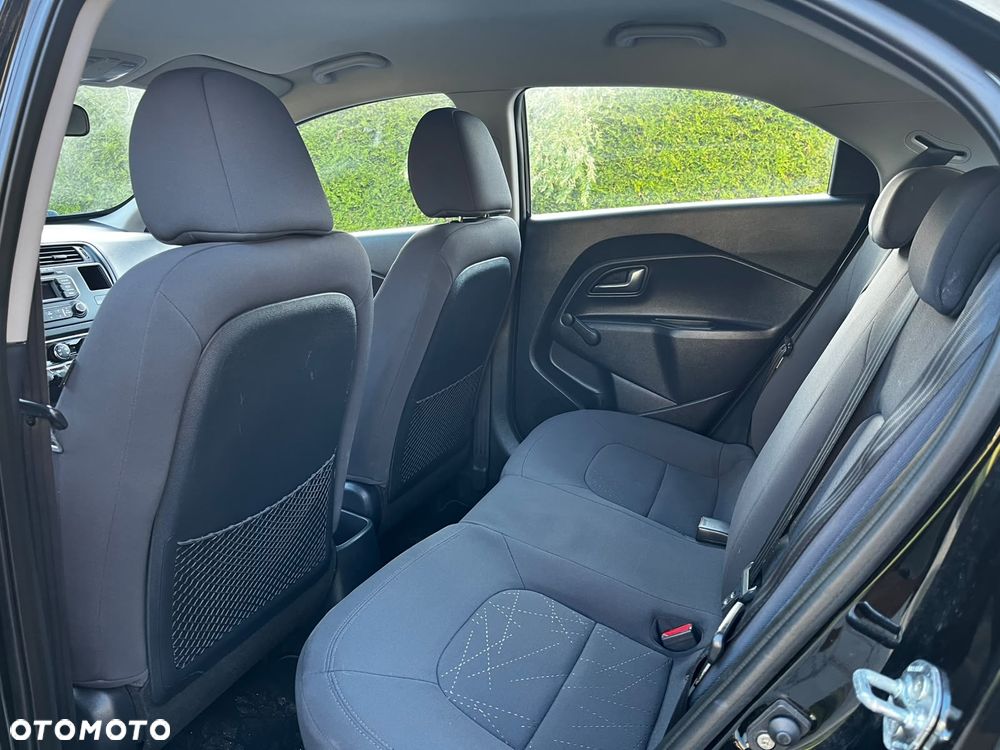 Kia Rio - 14