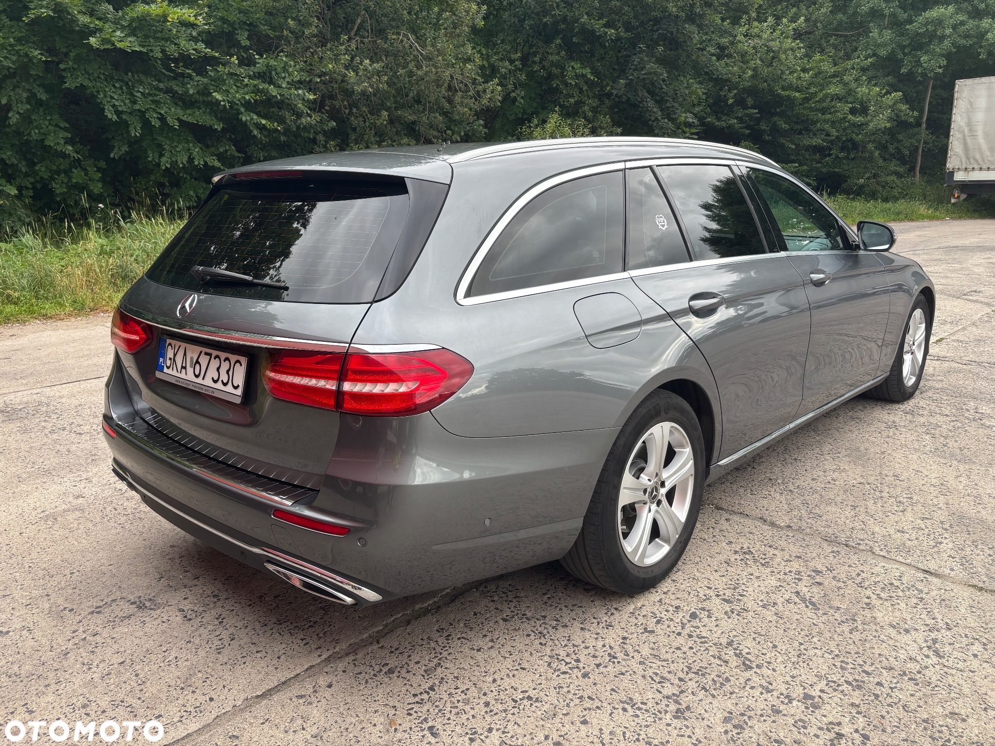 Mercedes-Benz Klasa E 220 d 4Matic T 9G-TRONIC Avantgarde - 5