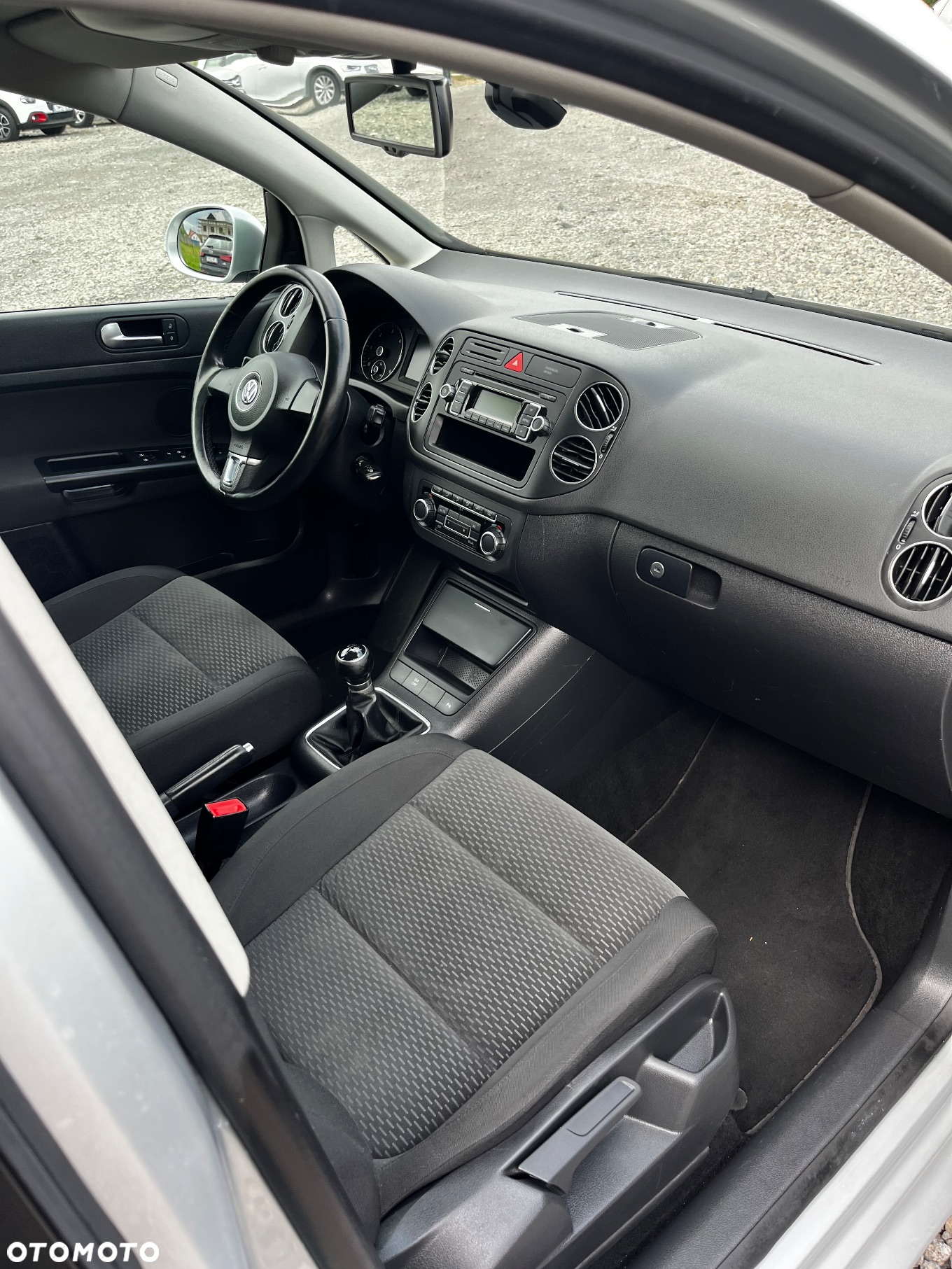 Volkswagen Golf Plus 1.6 TDI BlueMot Comfortline - 8