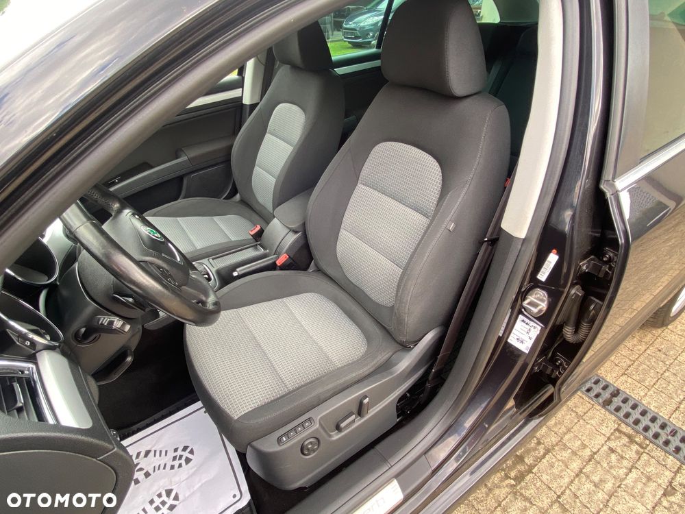 Skoda Superb 2.0 TDI DSG Exclusive - 24