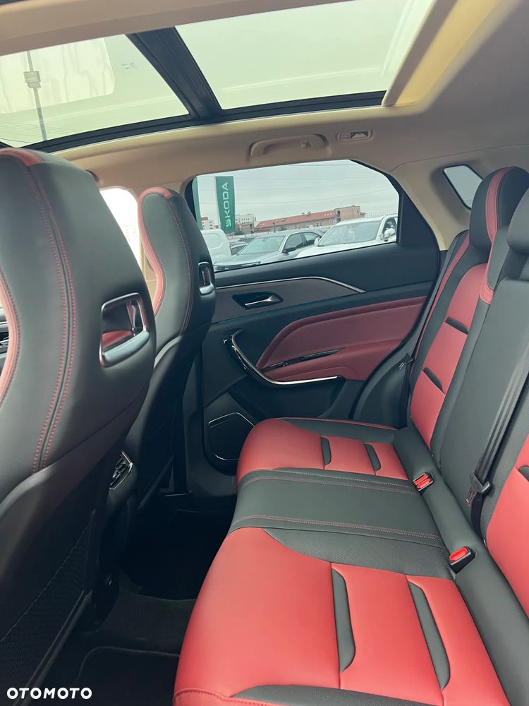 Bestune T77 1.5T Business DCT - 11