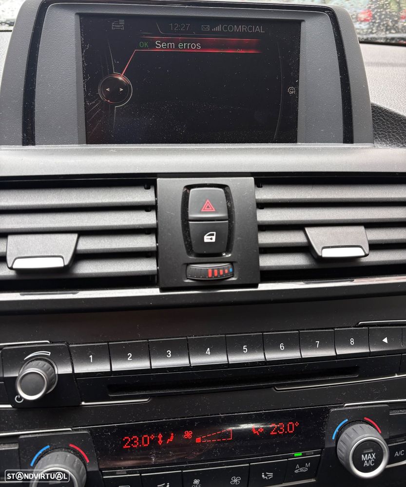 BMW 118 dA Line Urban - 22