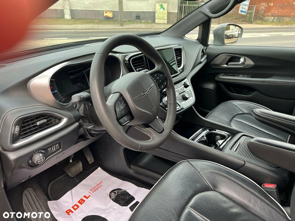 Chrysler Pacifica - 9