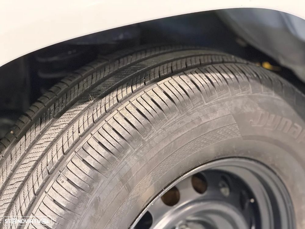 Toyota Hilux 2.4 D-4D CD 5L - 28