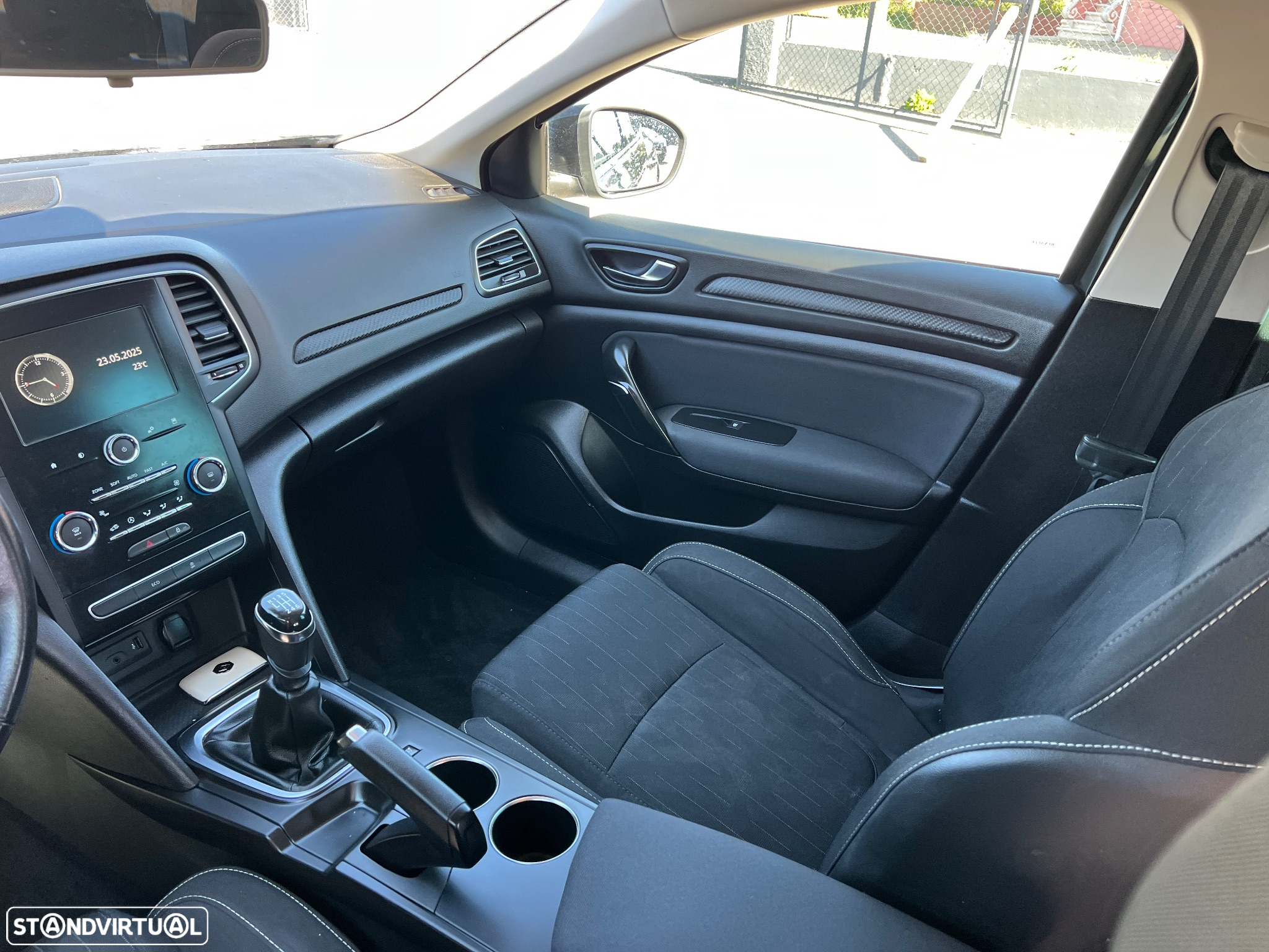 Renault Mégane 1.5 Blue dCi Limited - 19