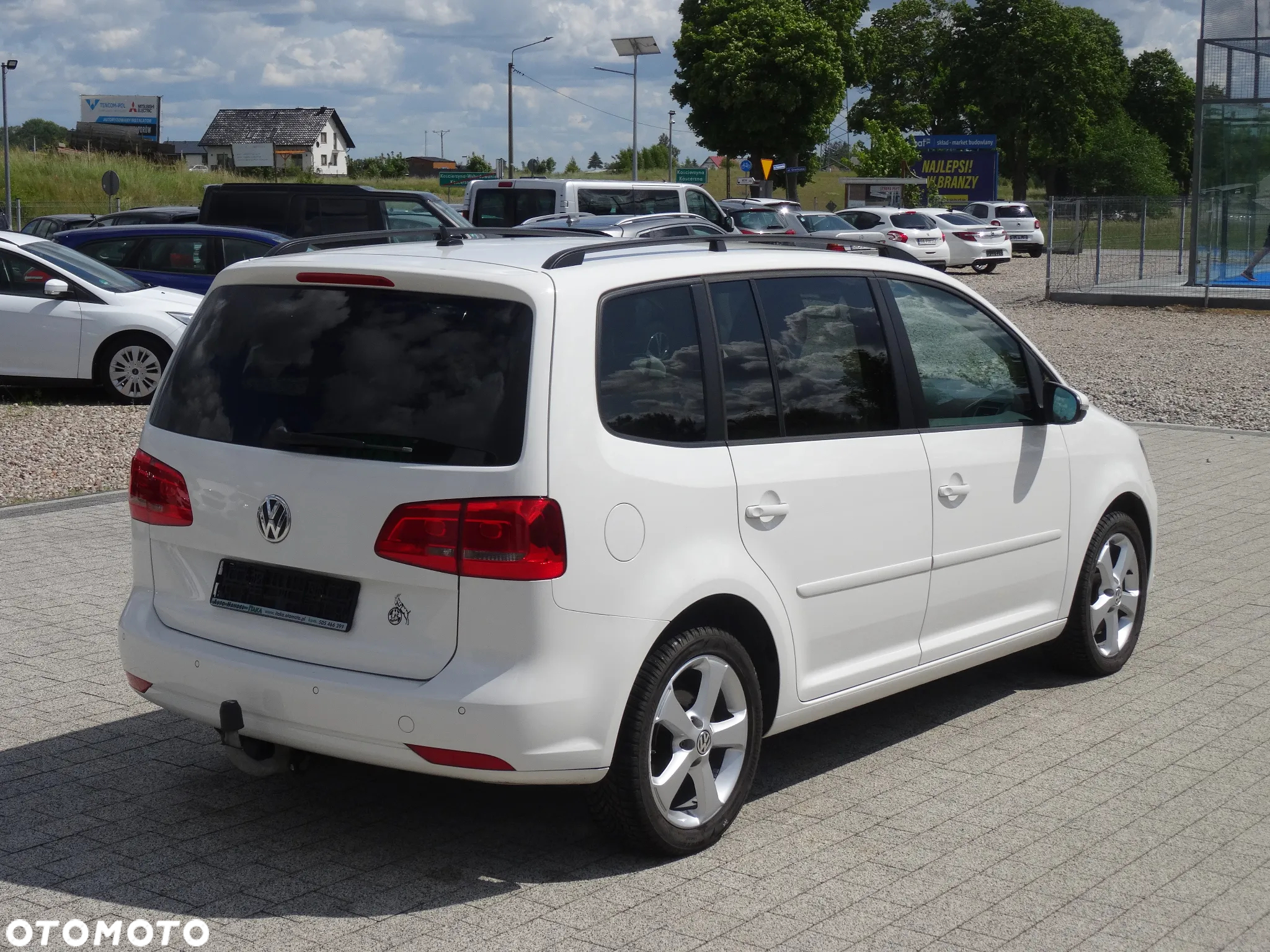 Volkswagen Touran 2.0 TDI DPF BlueMotion Technology Comfortline - 10