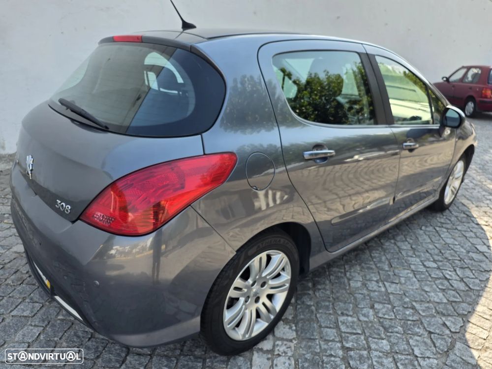 Peugeot 308 1.6 HDi Executive - 11