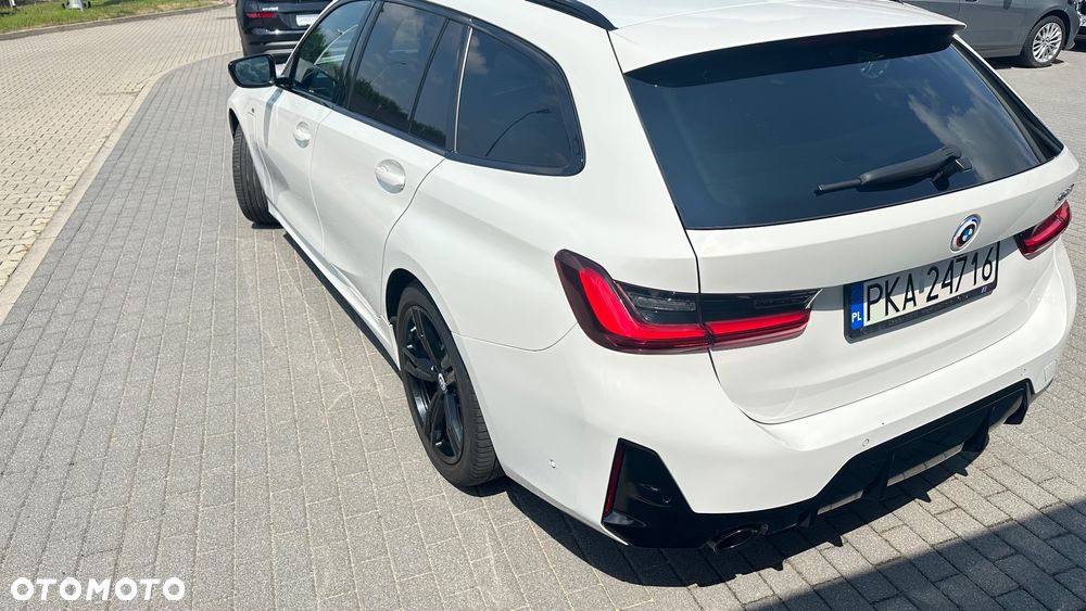 BMW Seria 3 330e M Sport - 16